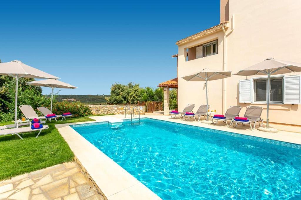 Villa Korini With Swimming Pool Achlades Экстерьер фото