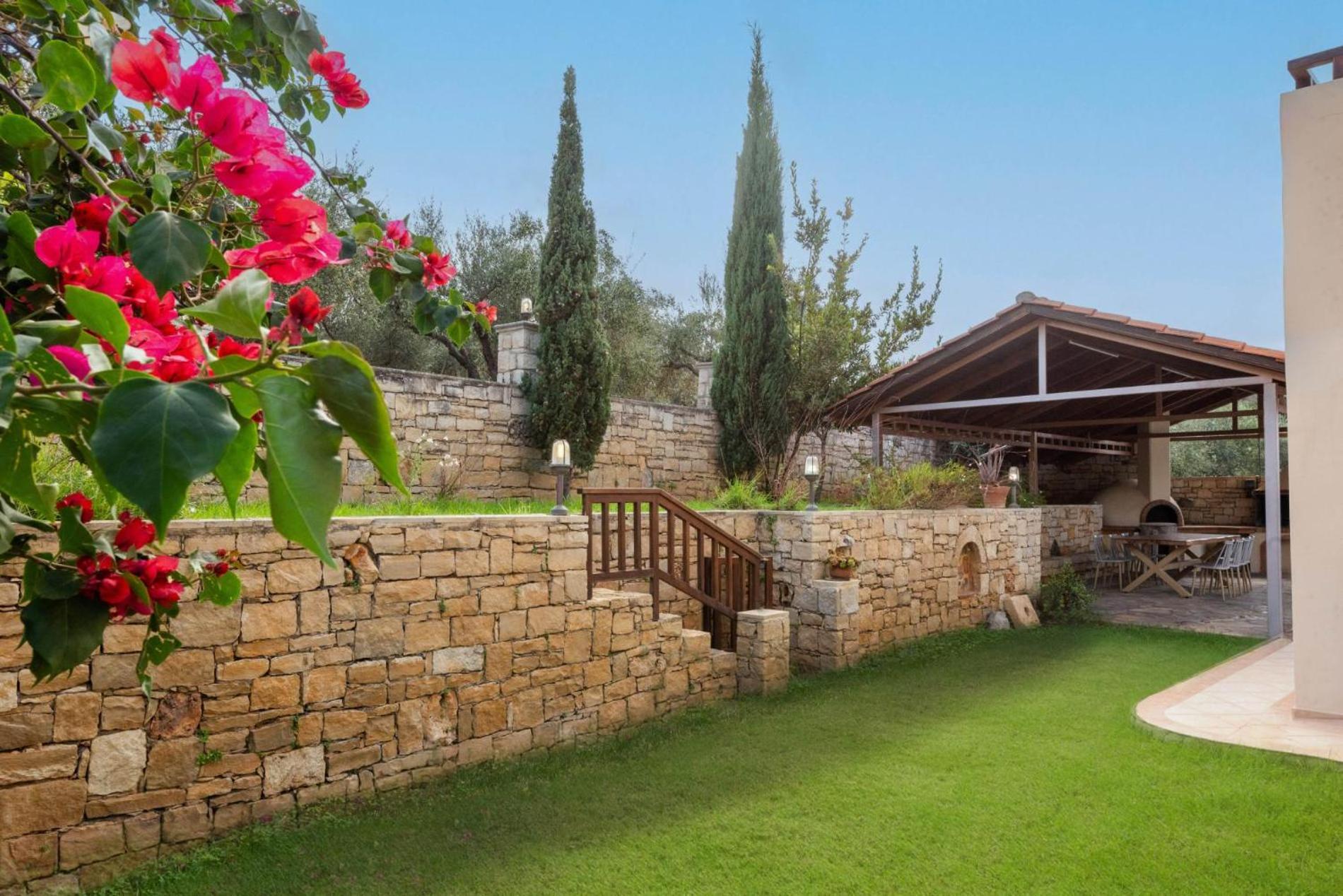Villa Korini With Swimming Pool Achlades Экстерьер фото